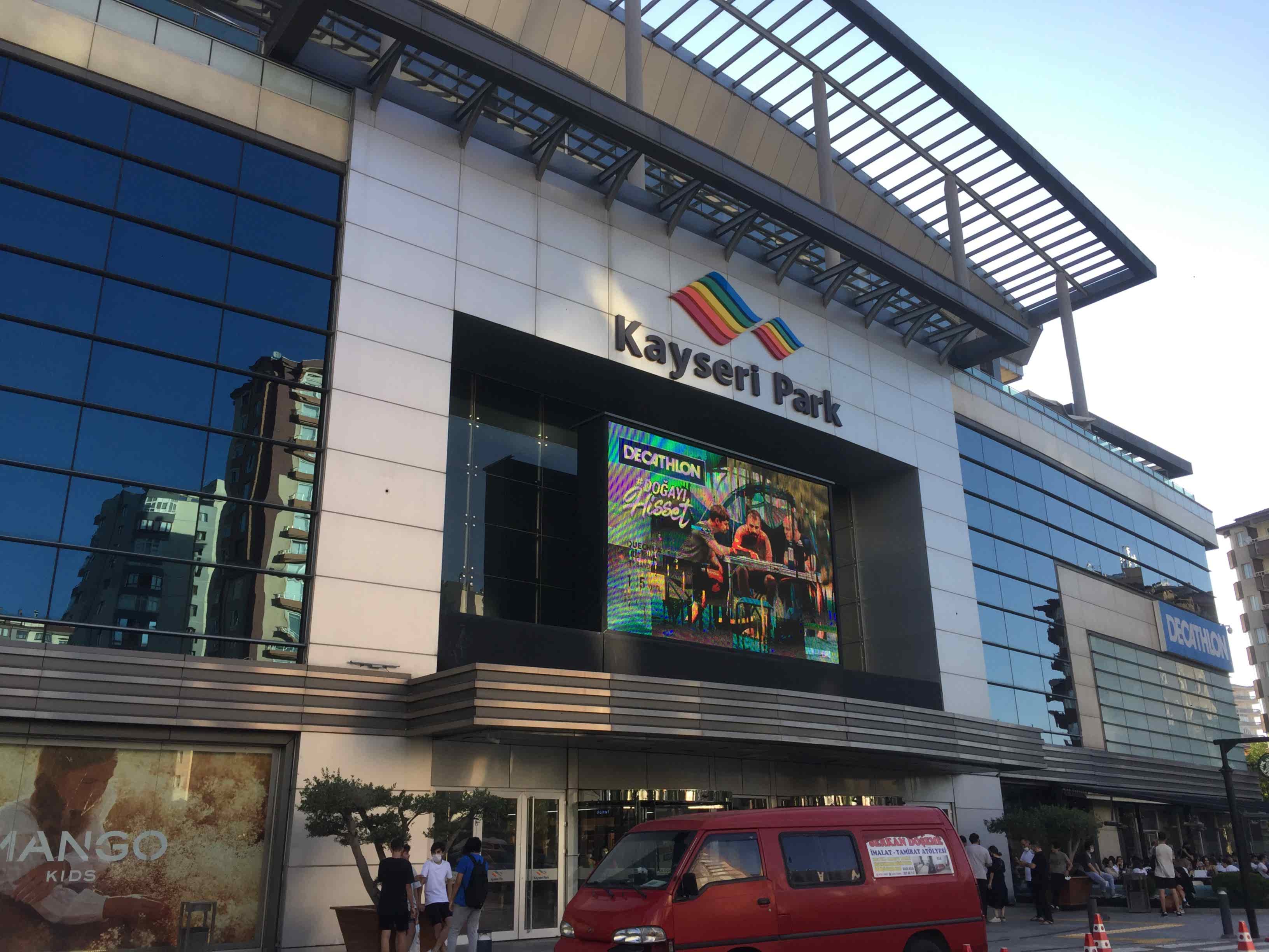 Kayseri Zümrüt Döşeme Kayseri Yakut döşeme Kayseri Koltuk Kaplama Kayseri Kanepe yüzü Kaplama 